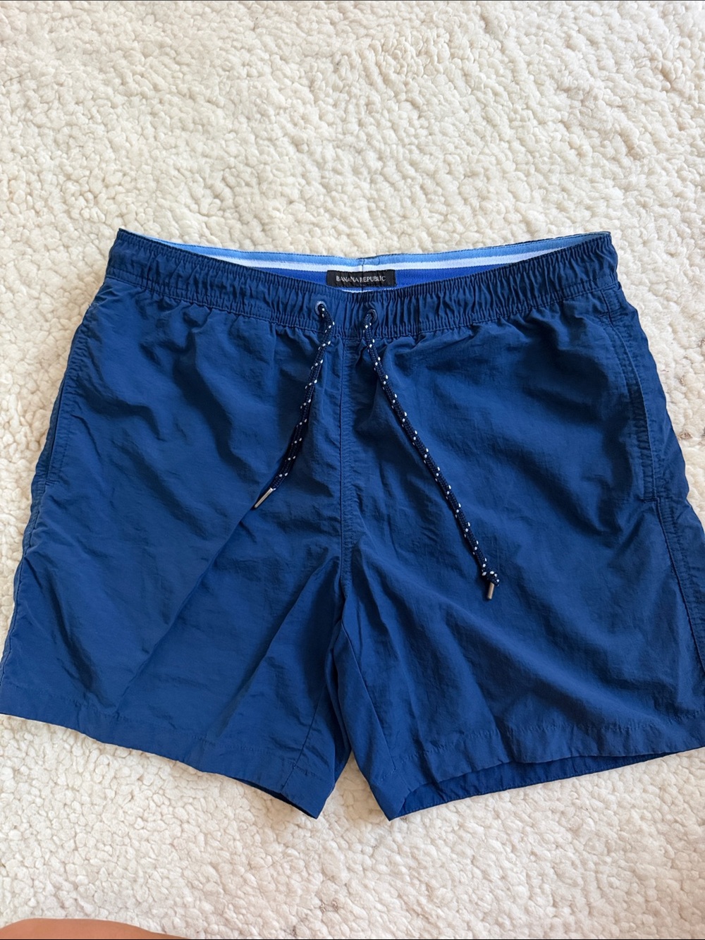 Banana Republic Men’s Swim Trunks in navy Blue